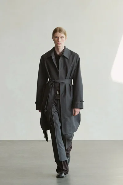 Look 15